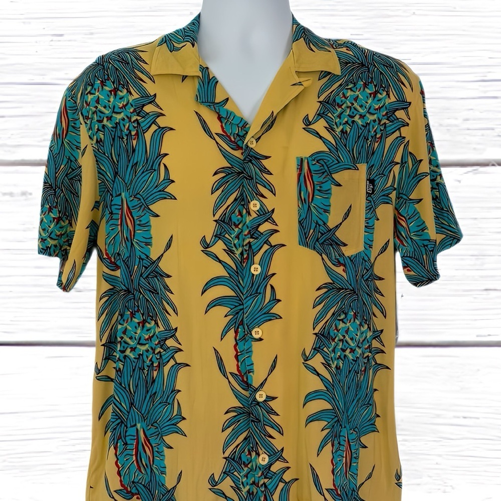 Men’s Lost Pineapple Stripes Wove Vintage Gold Button Down Shirt Size-Small